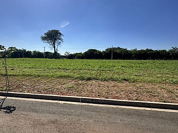 Terreno em Condom�nio � Venda